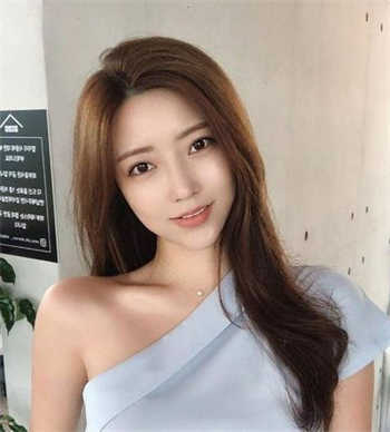 网址前面加字母视频免费看