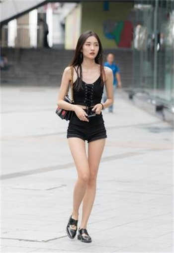 女子深夜找男人修水管