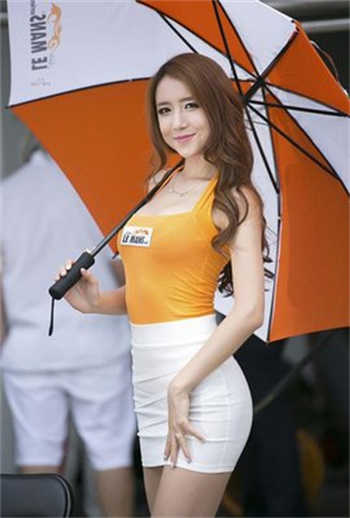 电梯里操警花苏虹小说