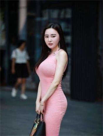男人强吻美女扒衣视频