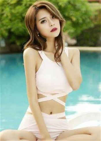 陈文媛2008吃鸡图