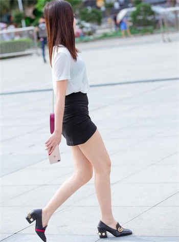 美女全光不遮直播