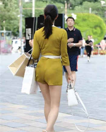 在学校换卫生巾尴尬吗