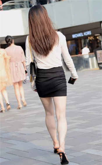宾馆女大堂经理