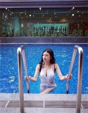 我和我同学在天上人间