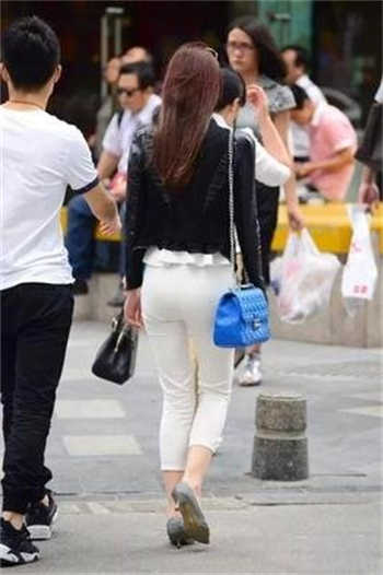 见到一个小奶包