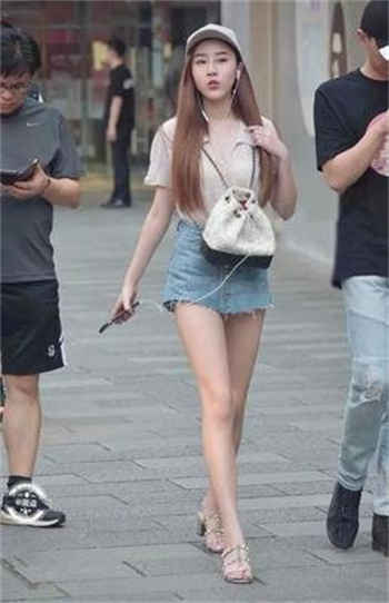 17名女性枪毙现场视频