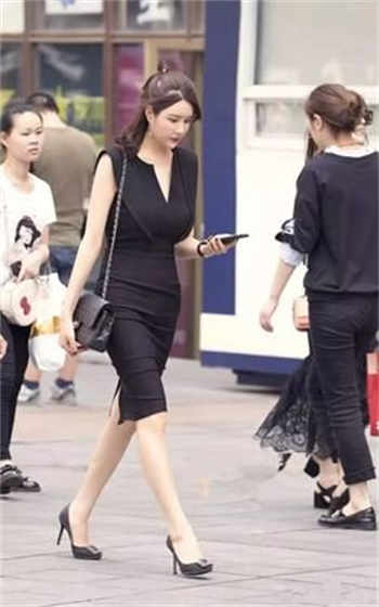为丈夫还赌债的傻女人