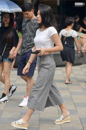 斗鱼婉儿别闹老公吃蛋糕