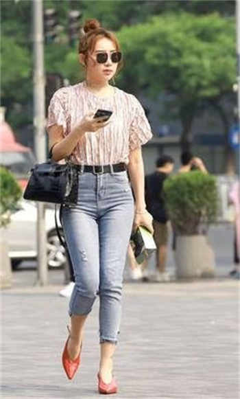打赌输了给仇人当贱婢