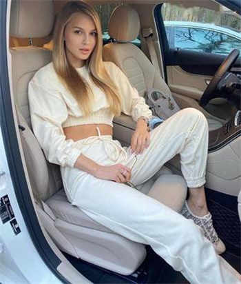 twitter比较火的女的